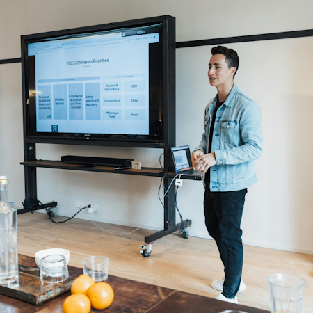 Data-Driven Storytelling for Leaders — Cardiff training course